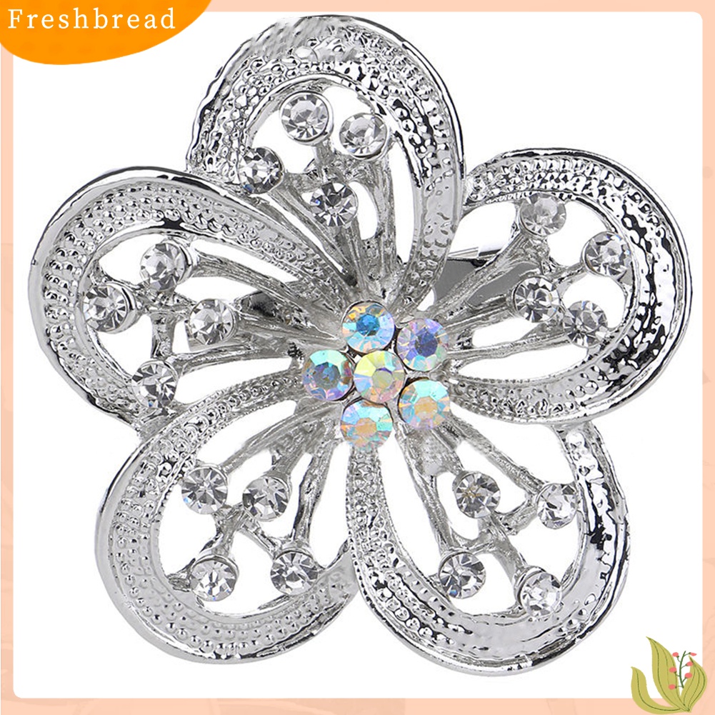 [ TERLARIS]Silver Plated Alloy Flower Rhinestone Brooch Pin Wedding Bridal Party Jewelry