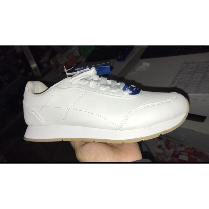 Sepatu sneakers champion tali wanita
