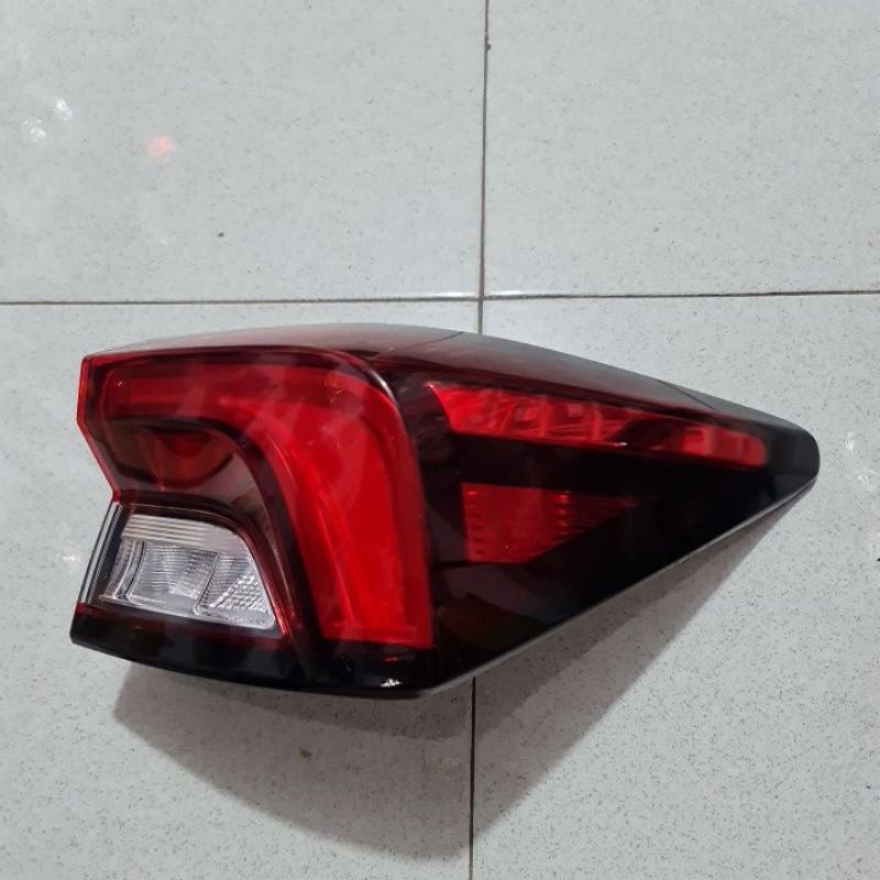 STOPLAMP LAMPU BELAKANG AVANZA XENIA 2022 KANAN ATAU KIRI