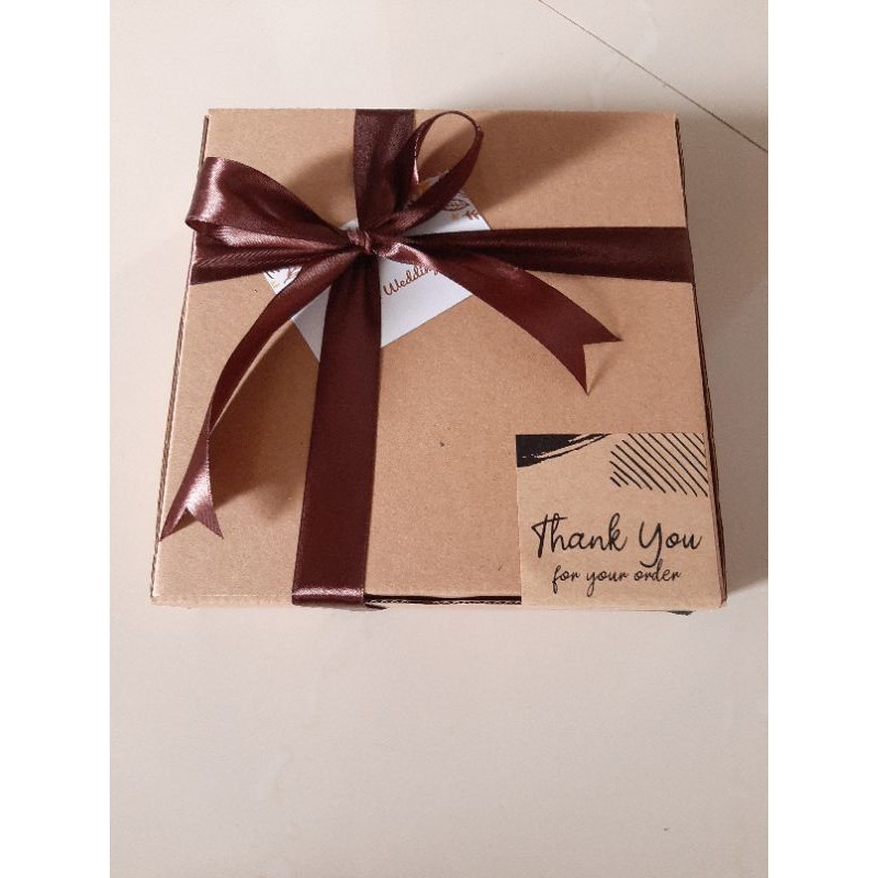 

Dus Box kotak aksesoris / kotak kado / gift box
