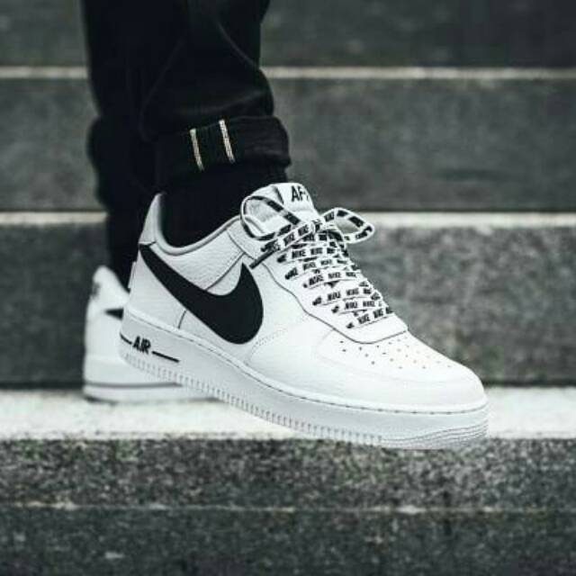 air force ones white with black