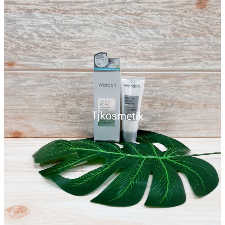 Wardah Crystal Secret Brightening Day Cream 15ml