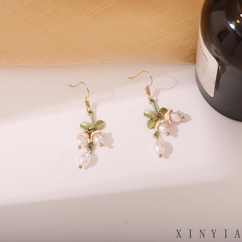 Anting Stud Desain Bunga Lily of the Valley Aksen Mutiara Untuk Anak Perempuan