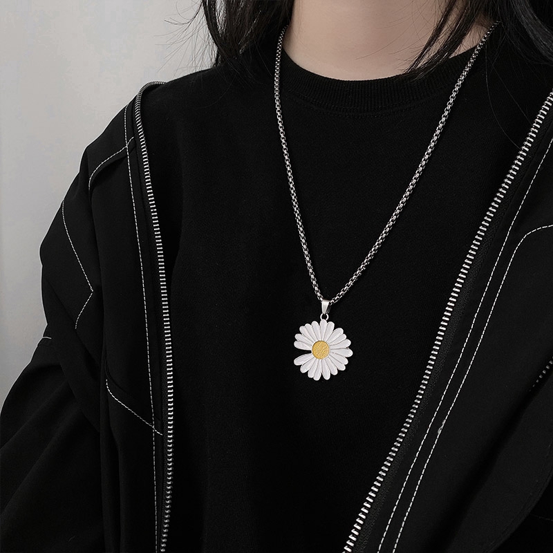 Kalung Liontin Daisy Bahan Titanium Steel Gaya Hip Hop Untuk Pria Dan Wanita