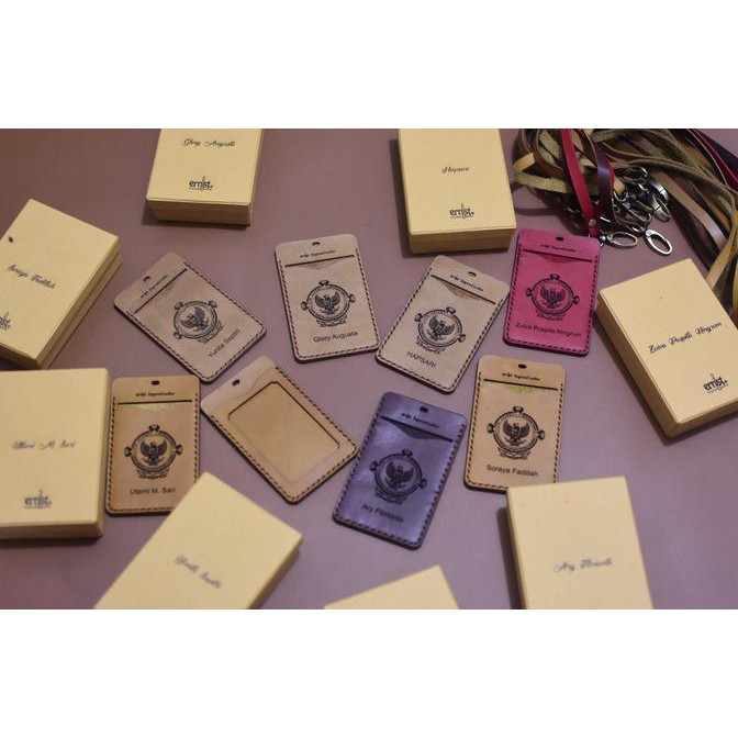 

HOT SALE ID Card / Name Tag Kulit Custom Nama / ID CARD HOLDER SINGKARAK A01 Terjamin
