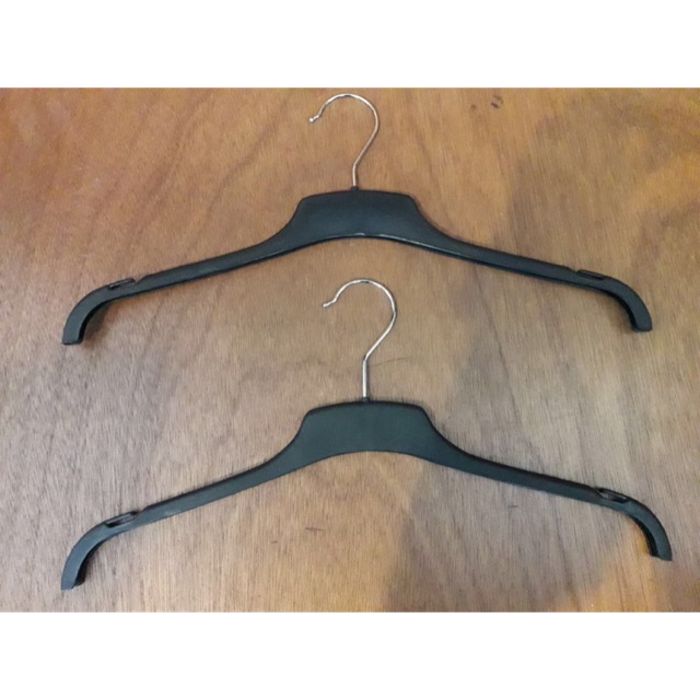 Hanger Gantungan Baju Kaos Dewasa Bekas (6 pcs) Plastik Tebal / Seken / Second
