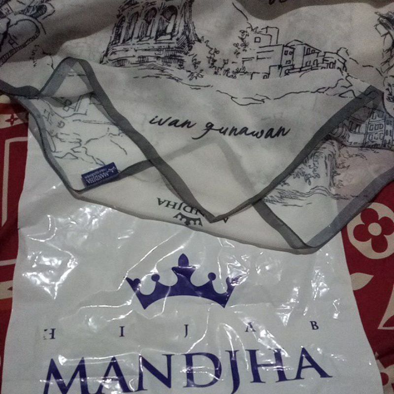 hijab ivan gunawan white and black preloved like new
