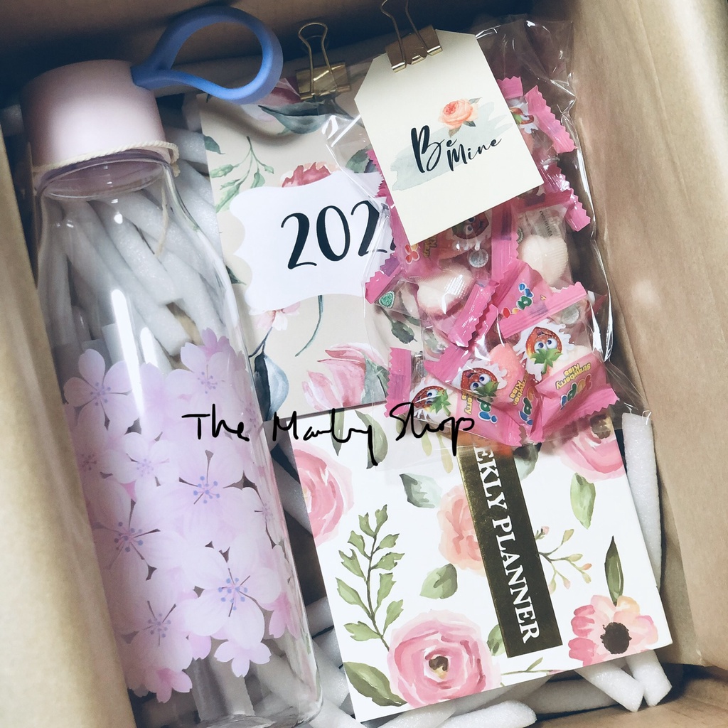 Starbucks coffee Tumbler valentine's day hampers - valentines gift 04