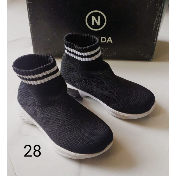 Sepatu Nevada anak