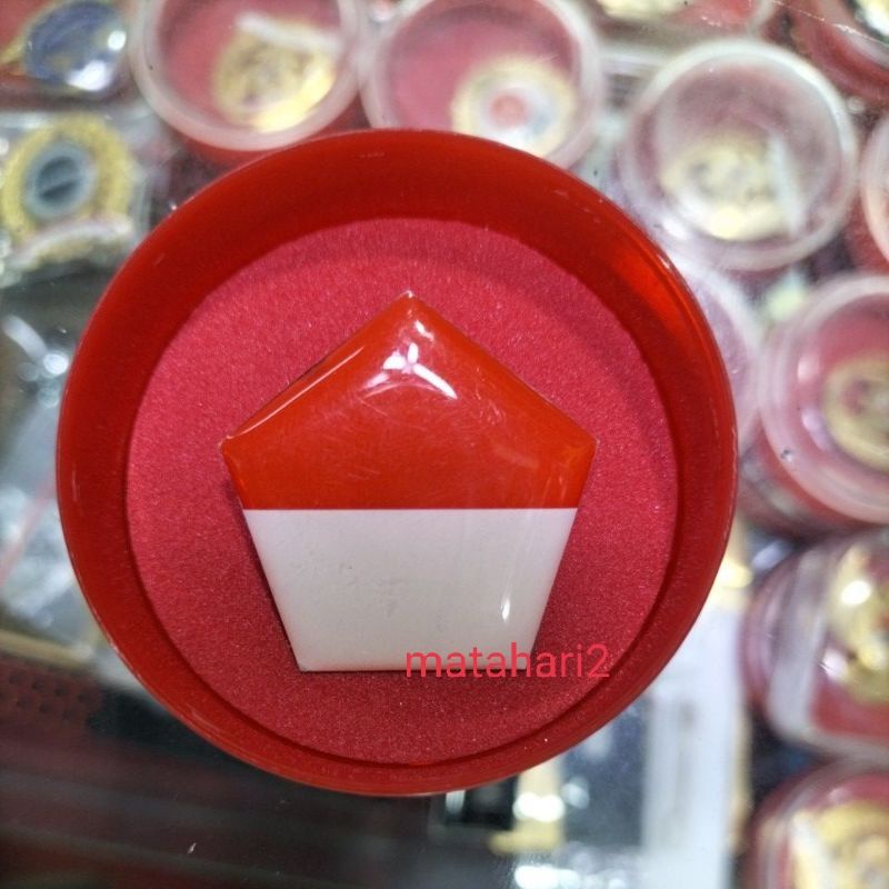 pin bendera merah putih segi lima peniti