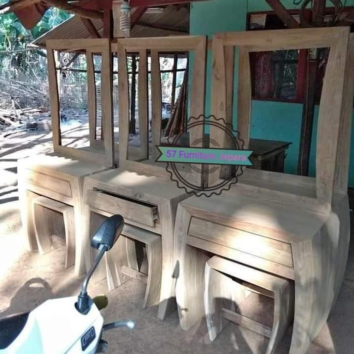 Meja rias simpel kayu jati mentahan