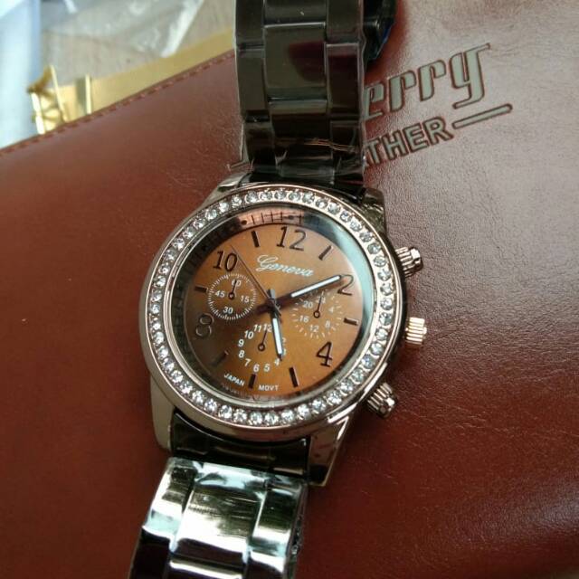 Jam tangan wanita geneva