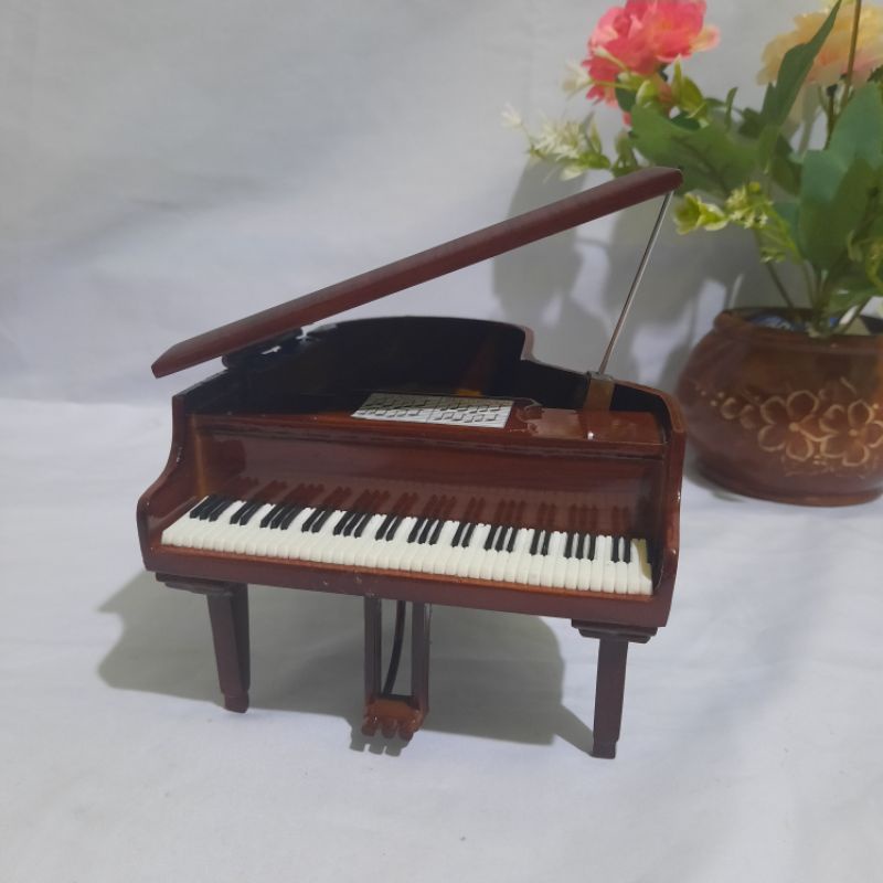 Miniatur Piano Organ Alat Musik Jaman Dulu Hiasan Ruangan Pajangan dan Koleksi Panjang 16 Cm