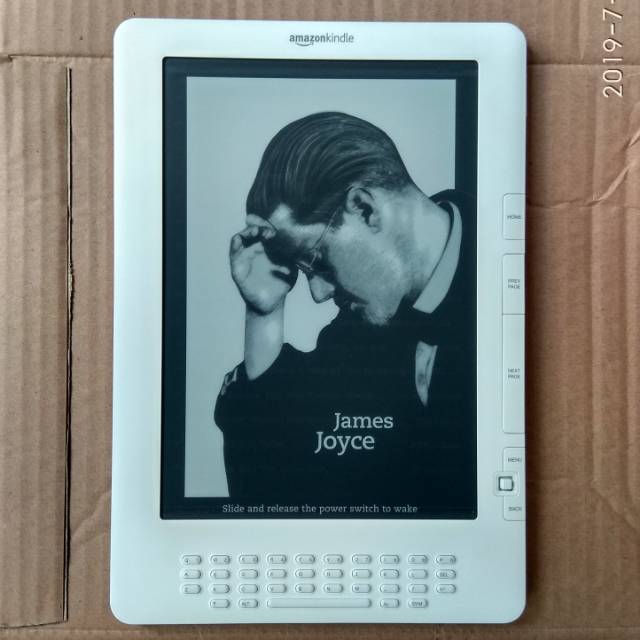 eInk eReader eBook Reader Amazon kindle DX generasi ke 2