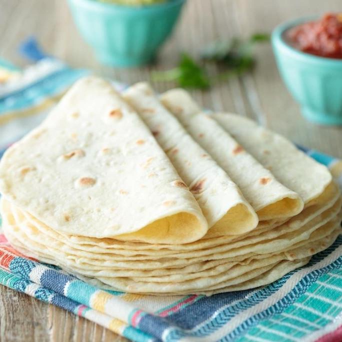 

Tortilla Sedang 22 cm / Kulit Kebab Bos Kebab TERLARIS TERPERCAYA ORIGINAL