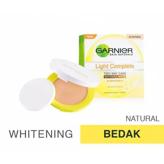 Garnier Light Complete Face Powder Two Way Cake - NATURAL / Bedak / UV Protection