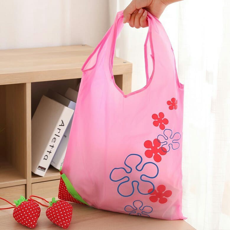 Tas Lipat Serbaguna Strawbery Tas Ringan Mudah Dibawa Simpel - Tas Polyster Tas Belanja Go Green - Tas Go Green - Tas Pouch Lipat