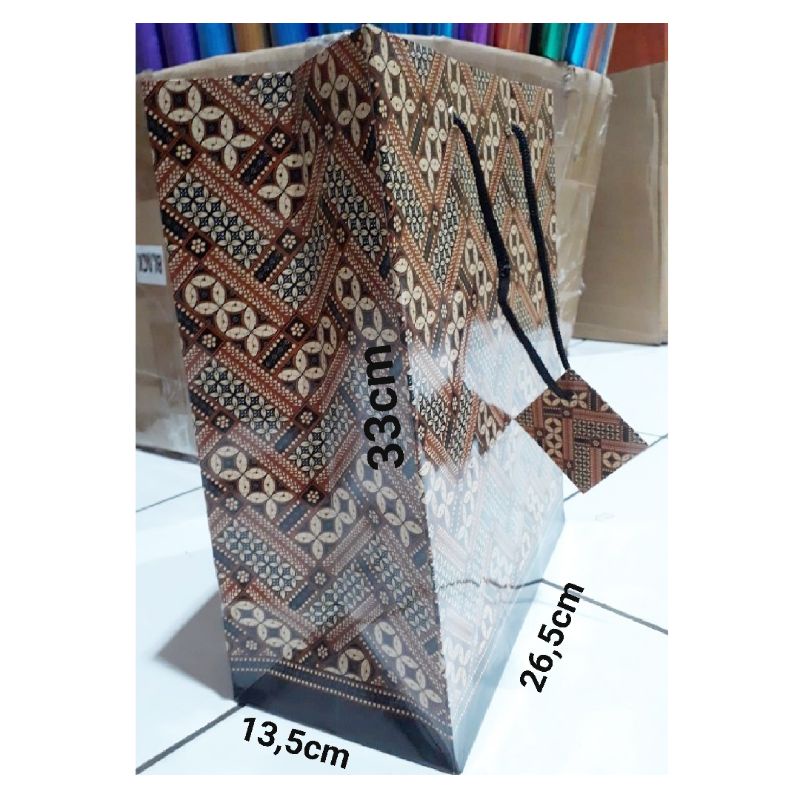 

Paperbag Batik Kiky 33x26,5x13,5cm