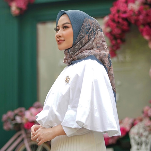 Buttonscarves New York Collector Edition