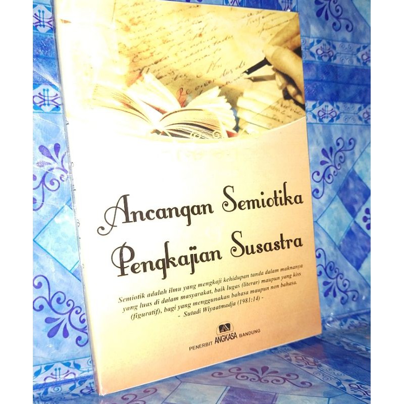 

ancangan semiotika pengkajian sastra