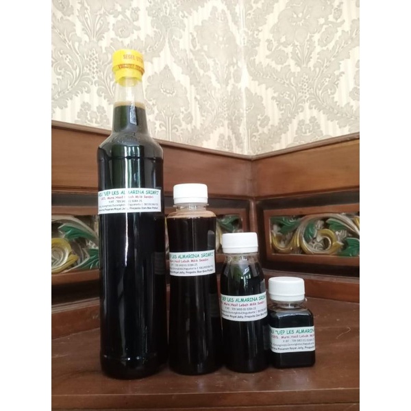 

Madu Hitam/Madu Hitam Murni dari Nektar Bunga Akasia