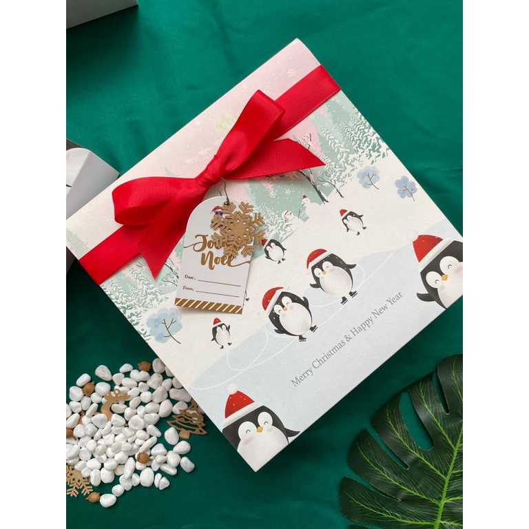 

MIN ORDER 5PCS / BOX PREMIUM / KOTAK KUE NATAL TAHUN BARU 21x21x7 cm