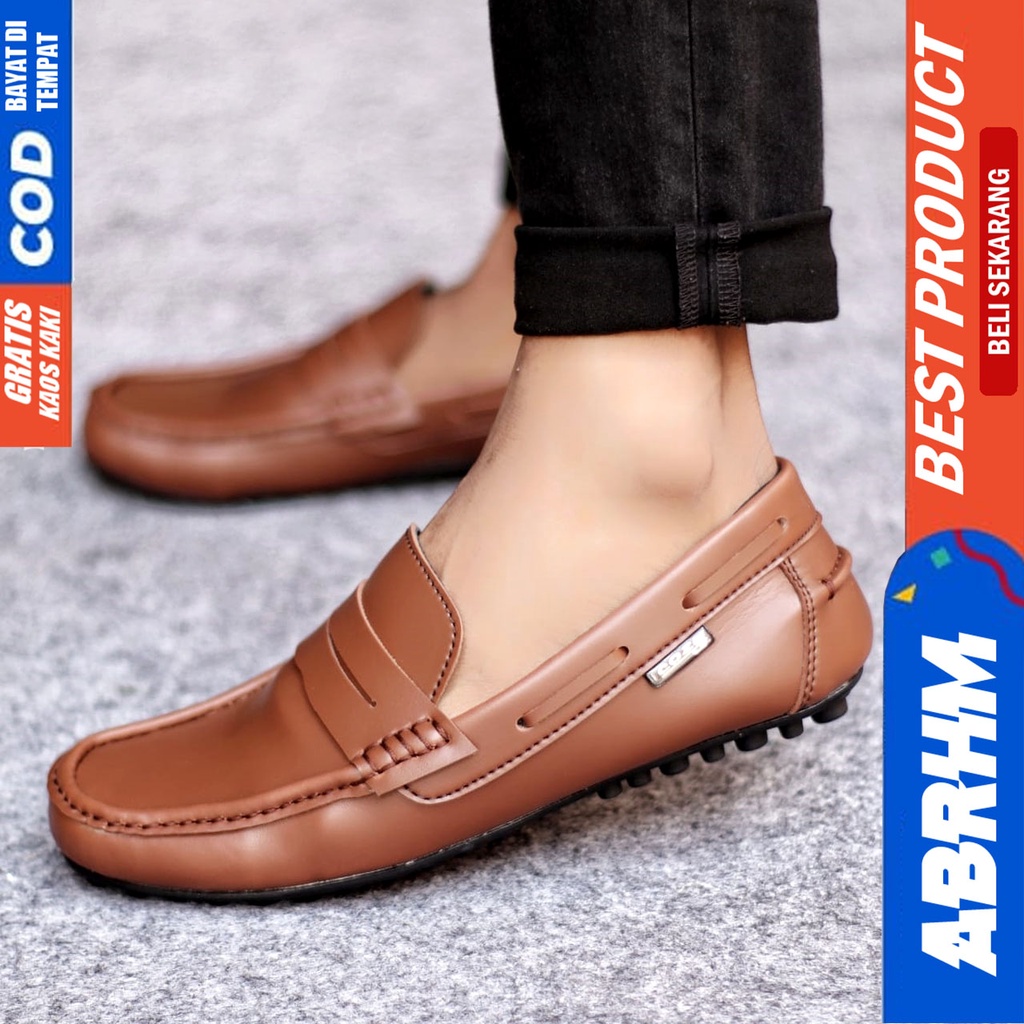 Sepatu Slip on Pria Santai Casual Formal Kulit Syntetic Kerja Kantor Kuliah Kondangan Hitam Keren Terbaru