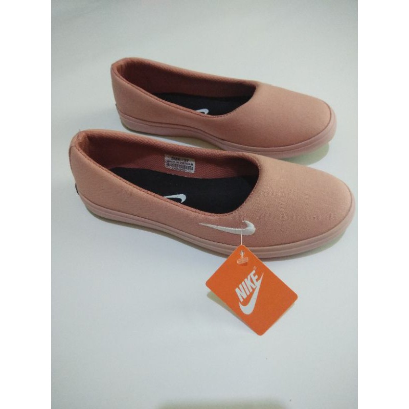 sepatu slipon wanita sepatu santai sepatu casual sepatu kerja