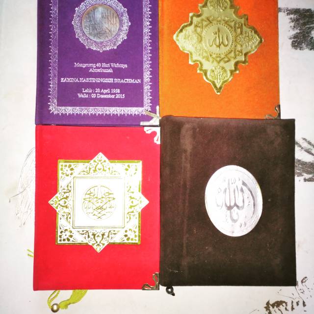 Buku yasin bludru surabaya