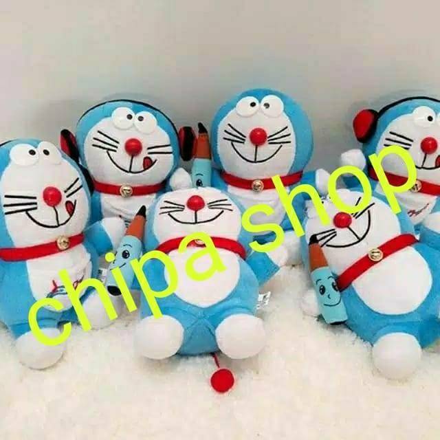 Boneka doraemon