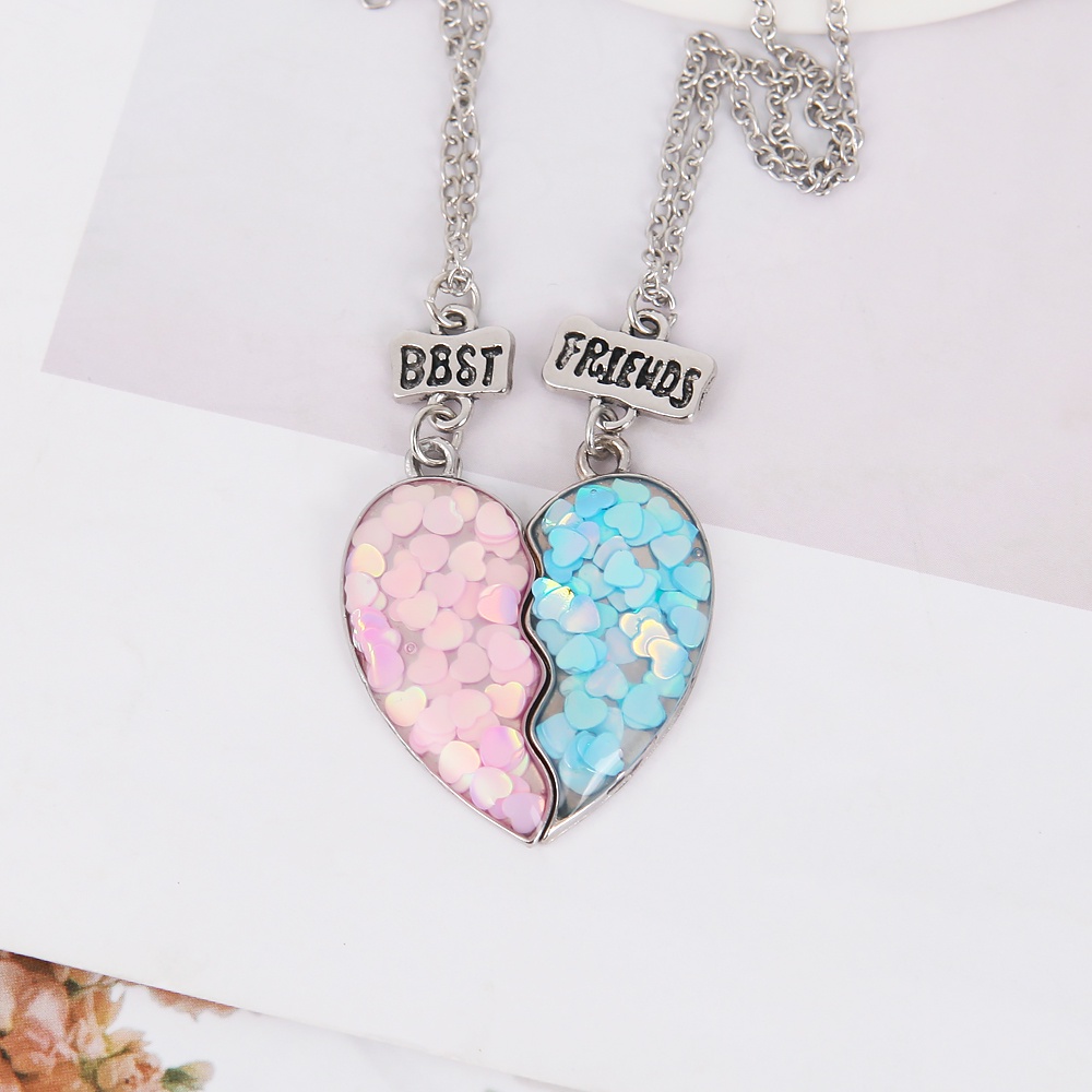 2pcs / Set Kalung Rantai Choker Hias Liontin Setengah Hati Aksen Payet Untuk Wanita