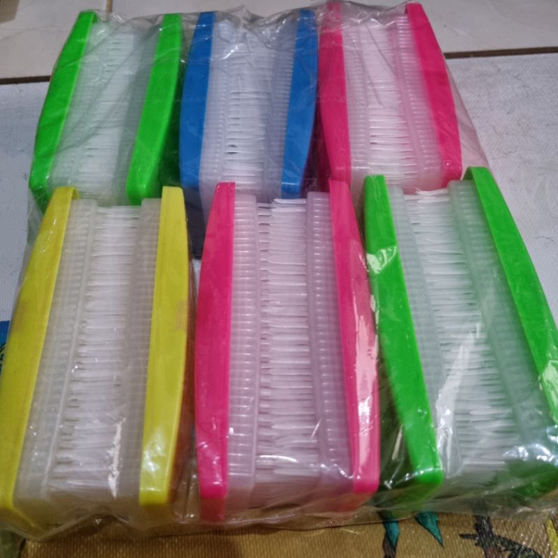 SIKAT BAJU PLASTIK WARNA WARNI