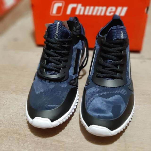 Sepatu rhumell illusion