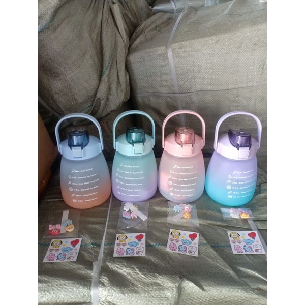 Botol Minum 2 liter  Geboy 1 Liter Botol Mixue 700ml Gradasi Free Stiker 2D/3D Botol Minum Motivasi Penanda Waktu