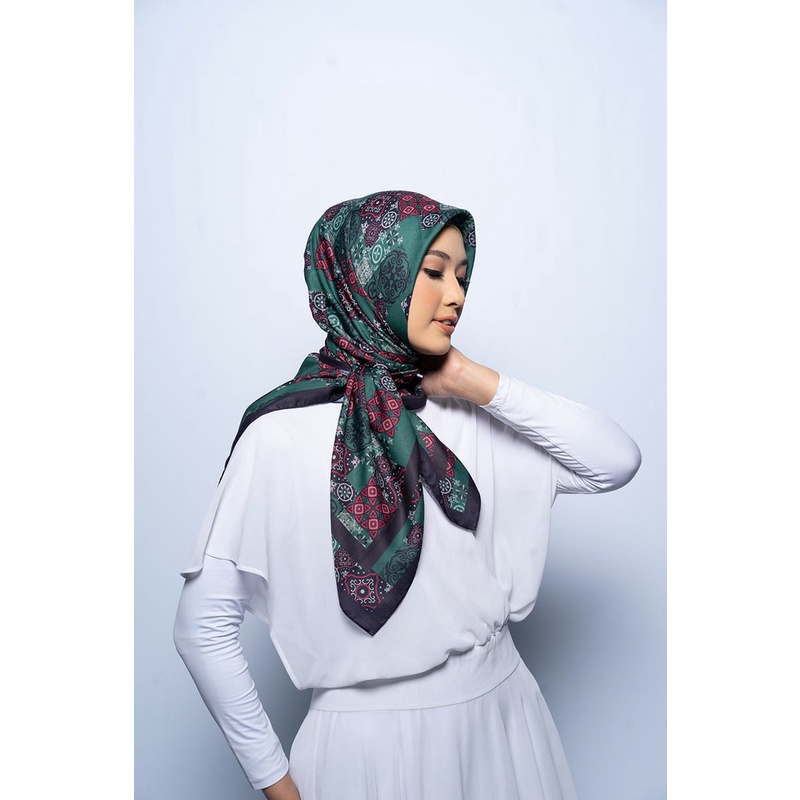 ELZATTA HIJAB KERUDUNG SEGI EMPAT MOTIF TERBARU KAILA YUMNA