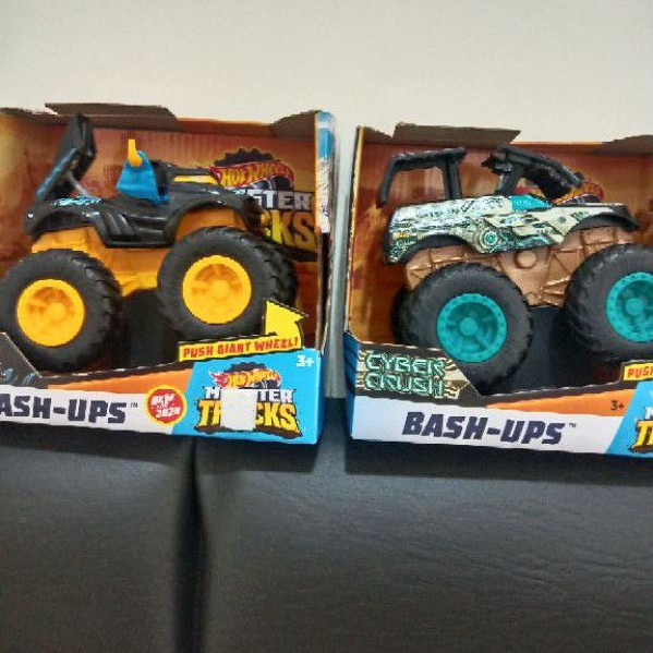 Steer Clear & Cyber Crush Hotwheels Monster Trucks  Bash Ups