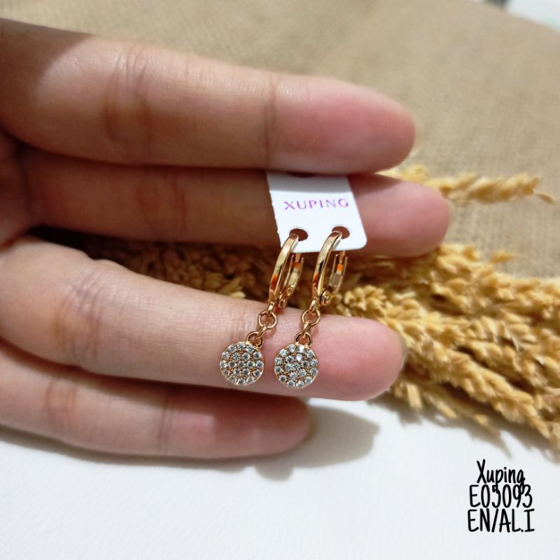 Anting Xuping Plat Bulat Zircon E05093