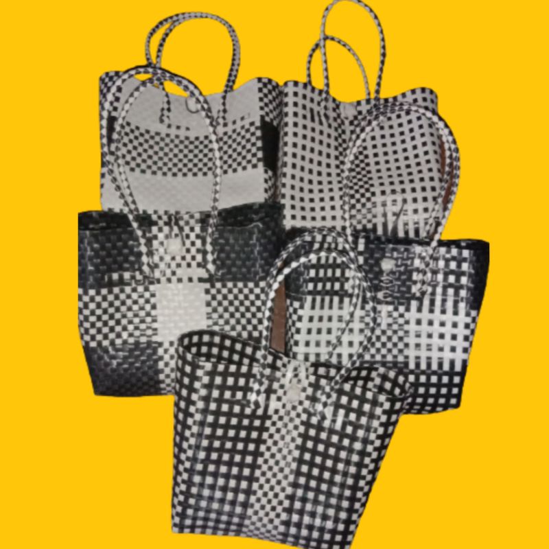 Tas hajatan monokrom