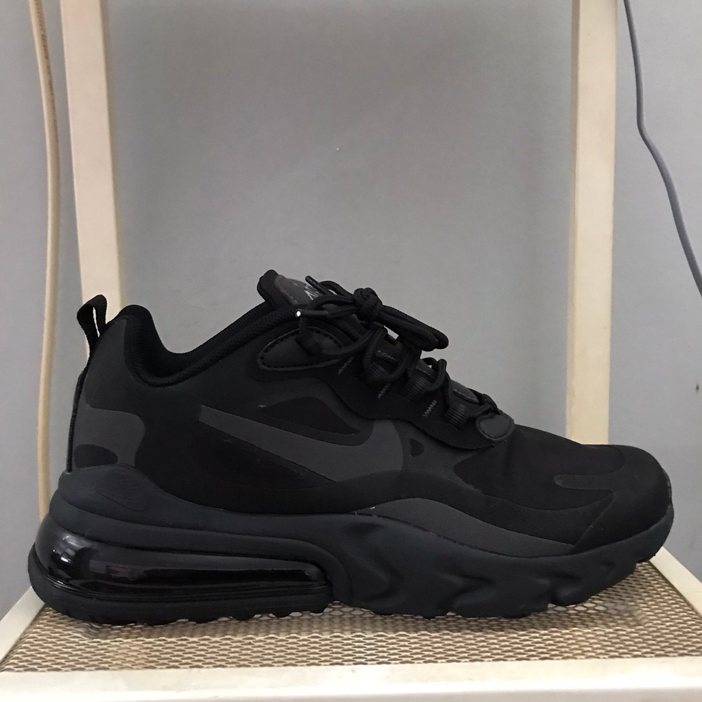 air max 270 react triple black