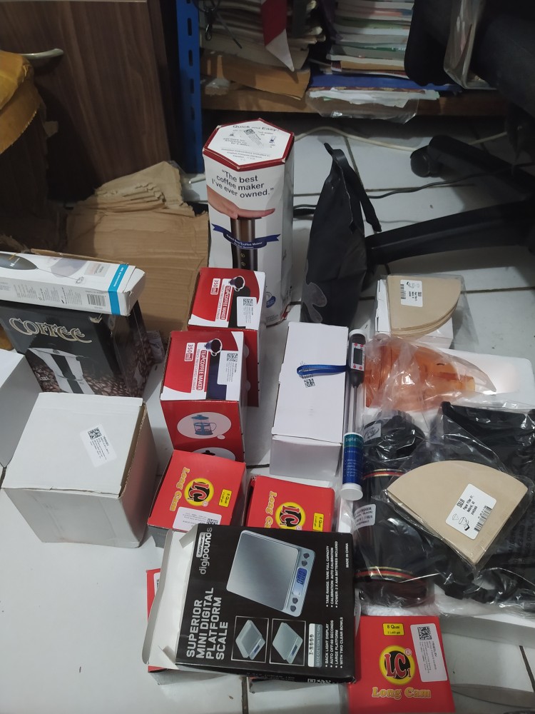 Paket Alat Kopi / Aeropress / Coffee Maker / Grinder N600 / Kopi / V60 / Vietnam Drip