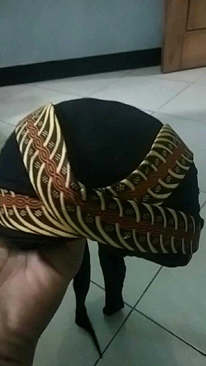 Blangkon Jogja Motif Samurai Kuning