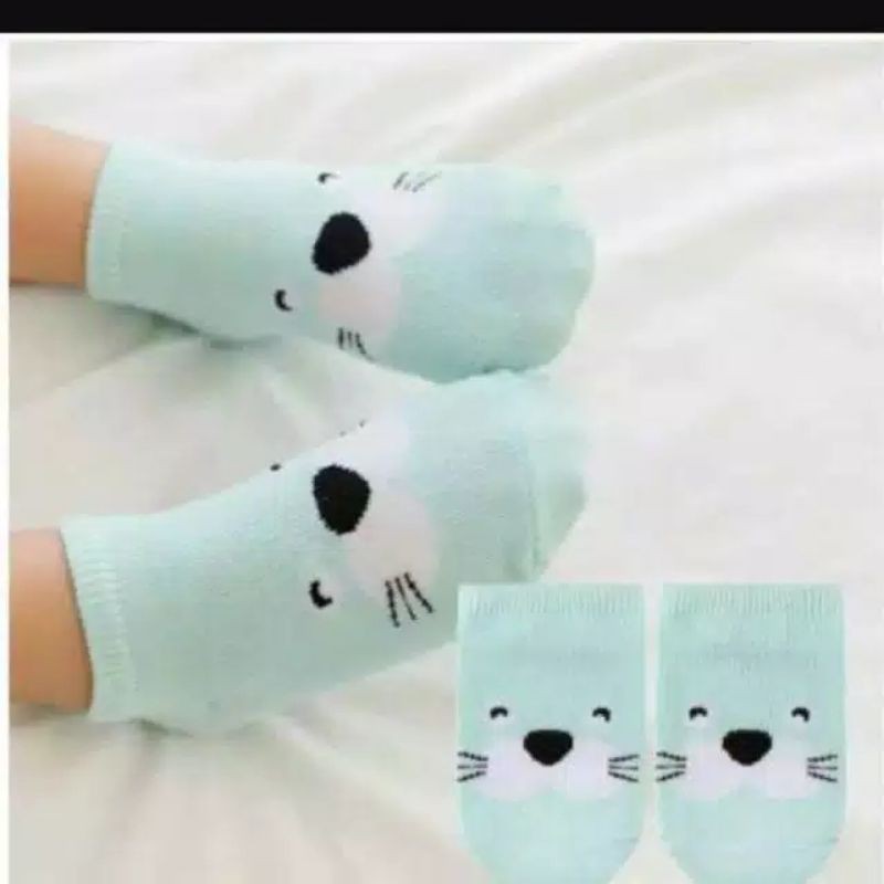 Kaos Kaki Bayi