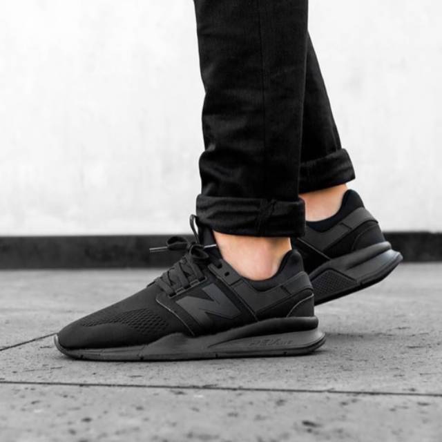 new balance full black