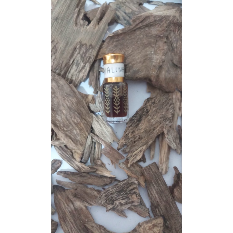 Minyak atsiri Gaharu 1 mili MALINAU KALIMATAN UTARA asli penyulingan