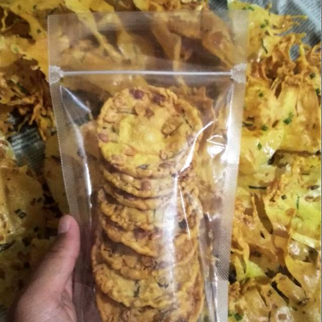 

peyek kacang