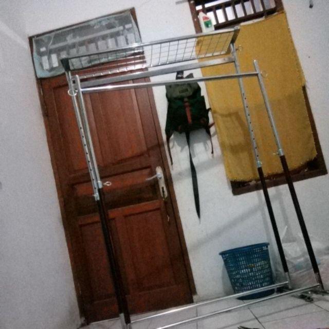 Gantungan Baju, Gawangan Pipa Kotak Dengan Rak Ram Kawat
