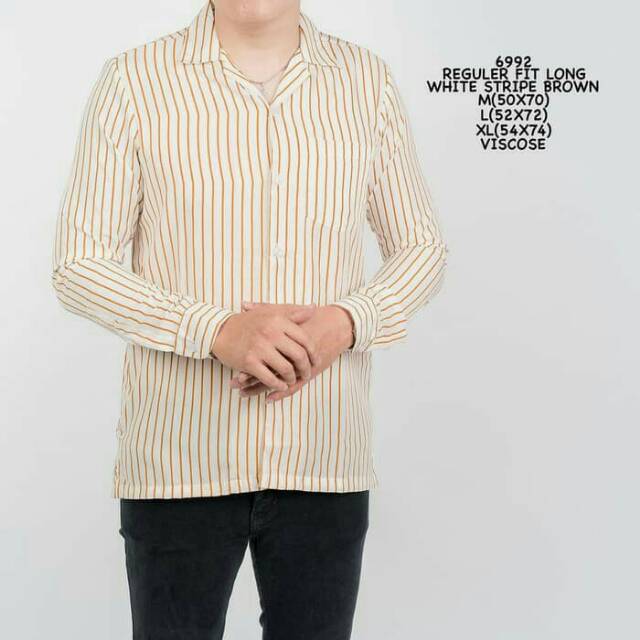 Kemeja Pria Keren Putih Strip Coklat Garis Simpel Gaya Cowok Keren Promo