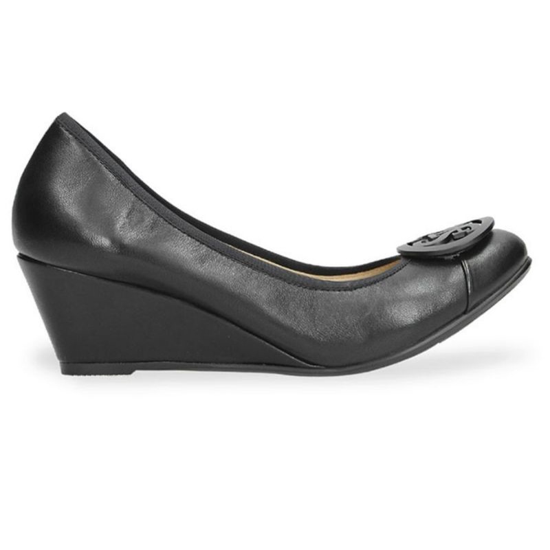 Staccato wedges hitam