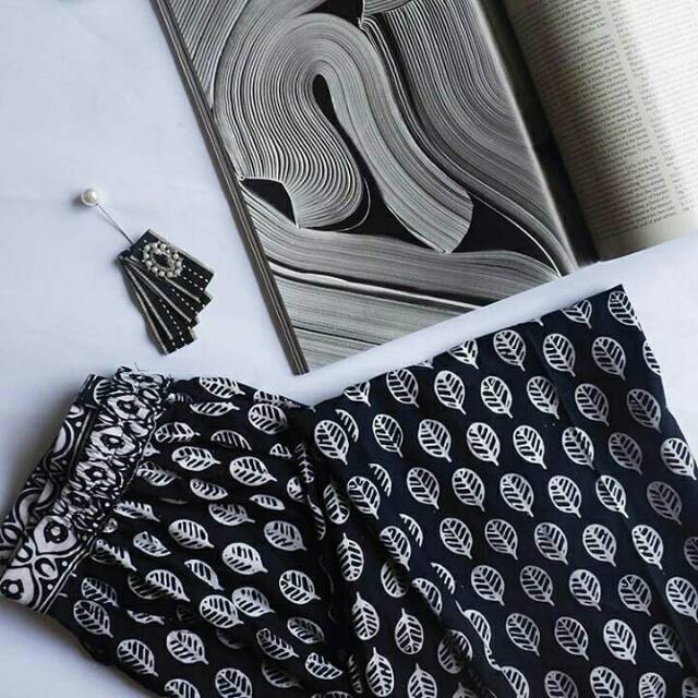 Sukma Pants black by Jenna&Kaia