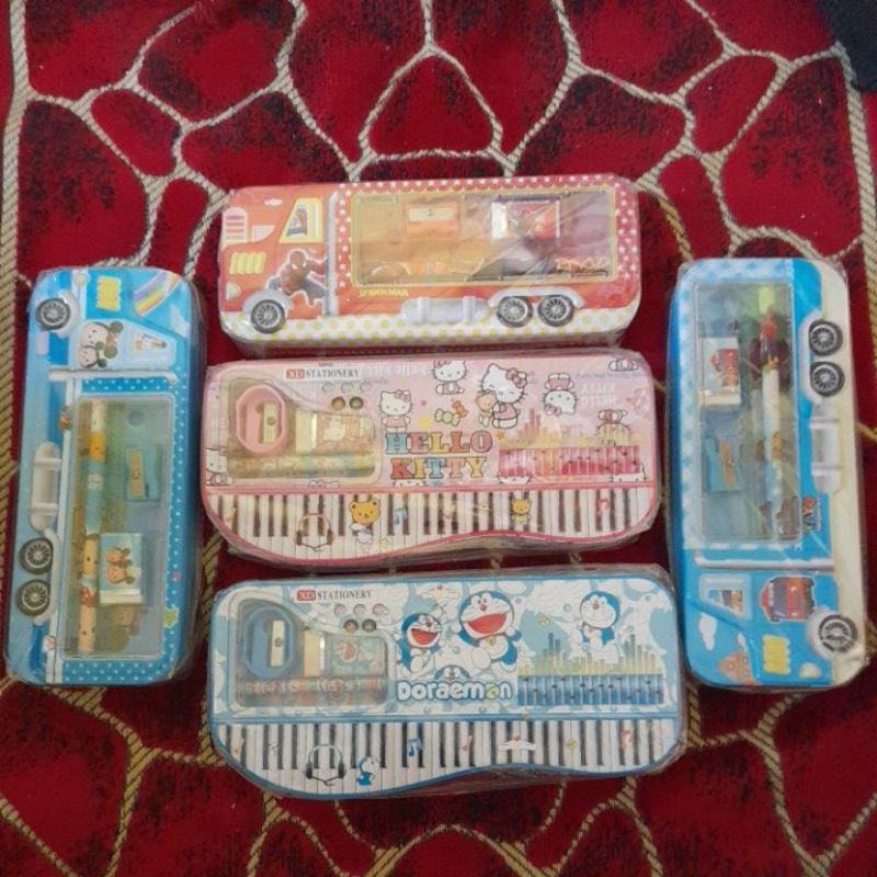 

Tempat pensil set alat tulis